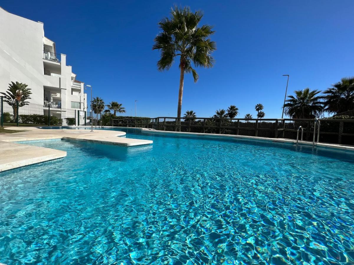 Apartment In Manilva, Just A Few Steps From The Beach Exterior foto