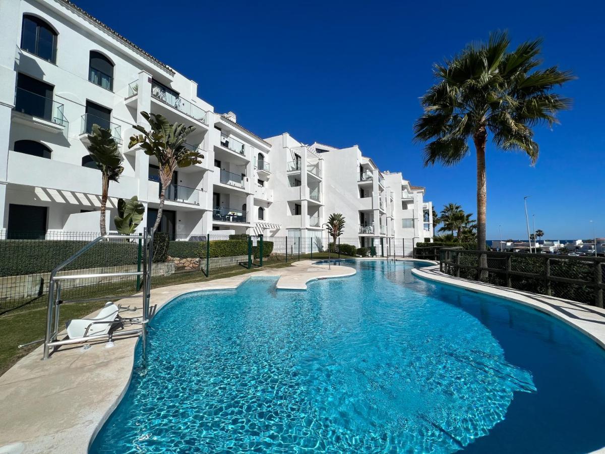 Apartment In Manilva, Just A Few Steps From The Beach Exterior foto